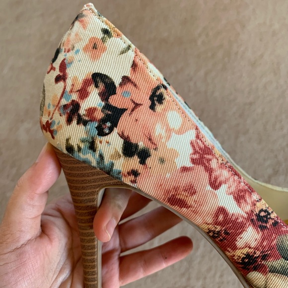 Christian Siriano Floral Heels - Picture 4 of 4